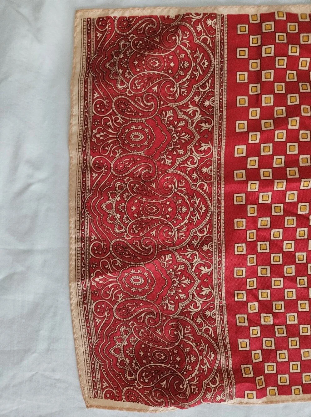 VTG ROBINSON & GOLLUBER Red Geometric Micro Diamond Paisley Border Scarf | SZ 35